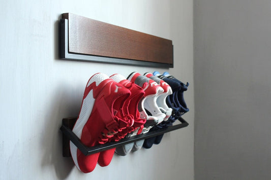Wall mounted shoe rack